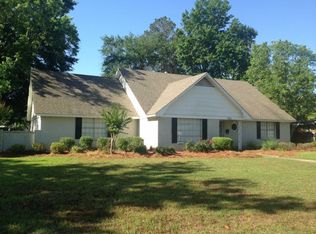 604 E Barton Ave, Greenwood, MS 38930