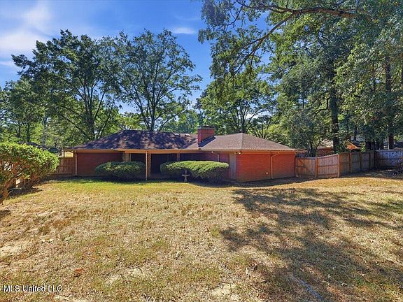 2nd image of 5465 Red Fox Rd