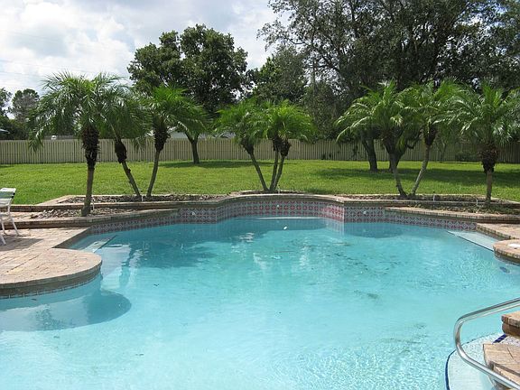 Open Air Pool & Spa