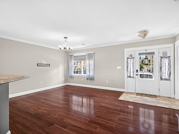 4th image of 15 Cameron Hts