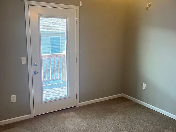 4th image of 400 Southern Cross Dr #12