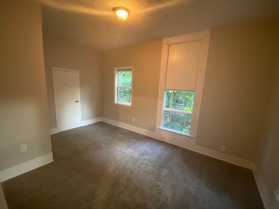 Front bedroom