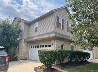 41531 Glade Rd #17, Canton, MI 48187