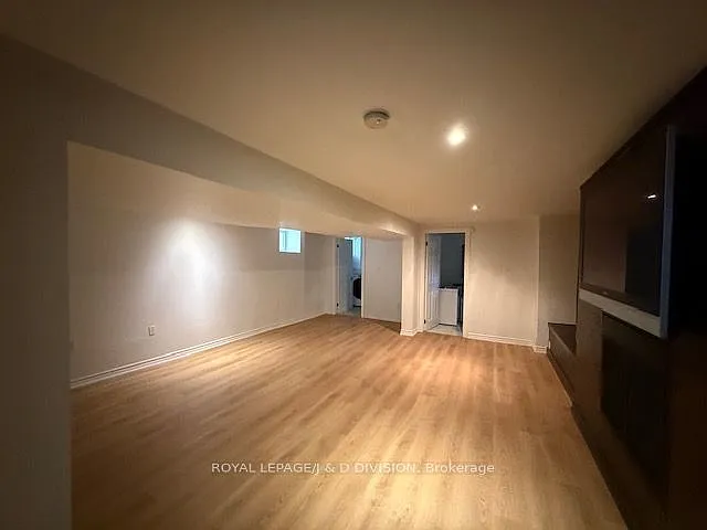 213 Cranbrooke Ave — Photo 23