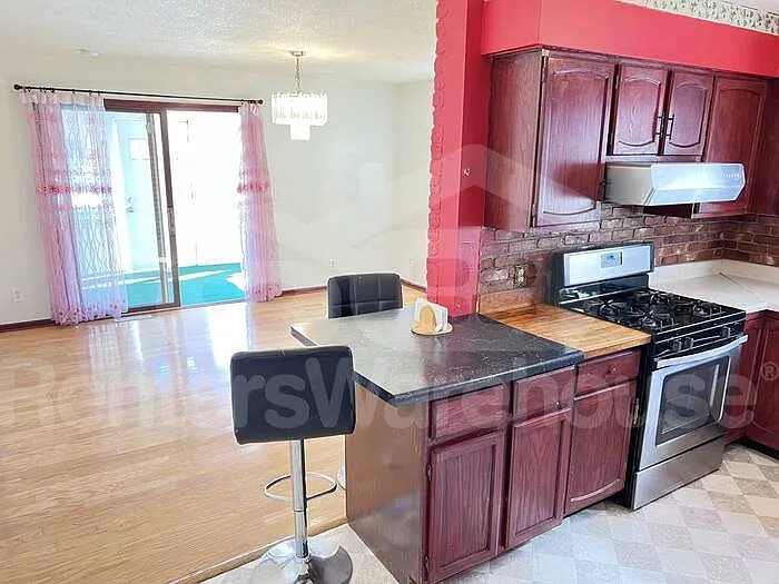 2921 Sumter Ave S — Photo 24