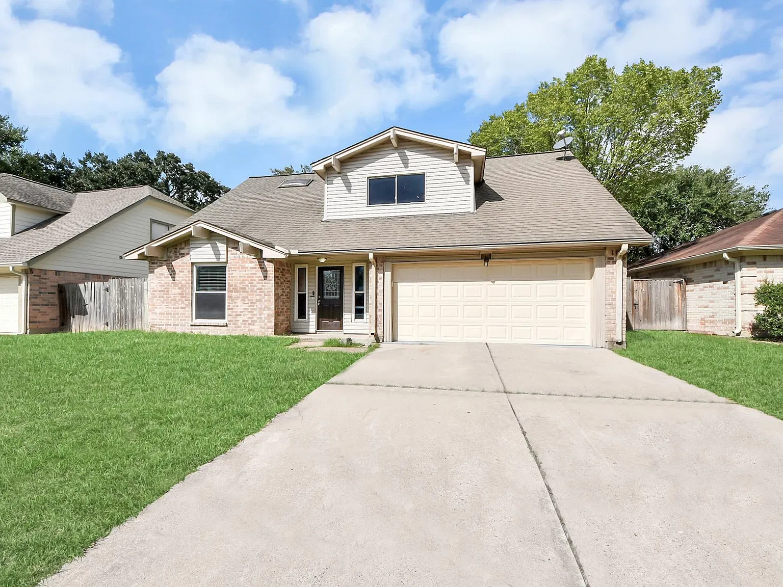 4 bed, 2.5 bath, 1650 sqft, $1,795 — Photo 2