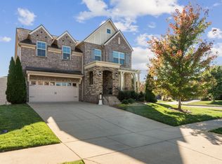 687 Fall Creek Cir, Goodlettsville, TN 37072