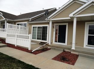 15418 Walnut Hills Dr, Urbandale, IA 50323