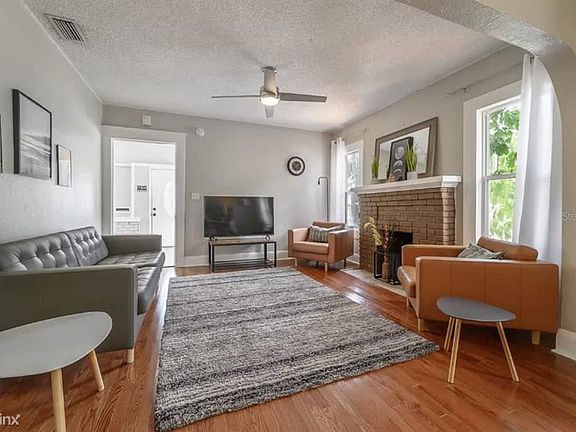 5th image of 302 W Hilda St