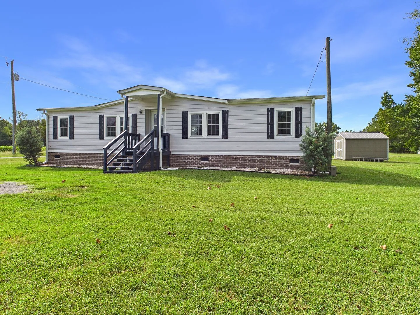 3 bed, 2.0 bath, $1,150 — Photo 3