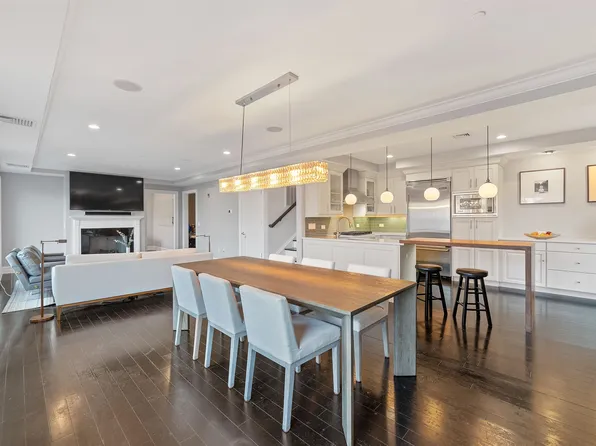 38 Oxford Landing image 6 of 22