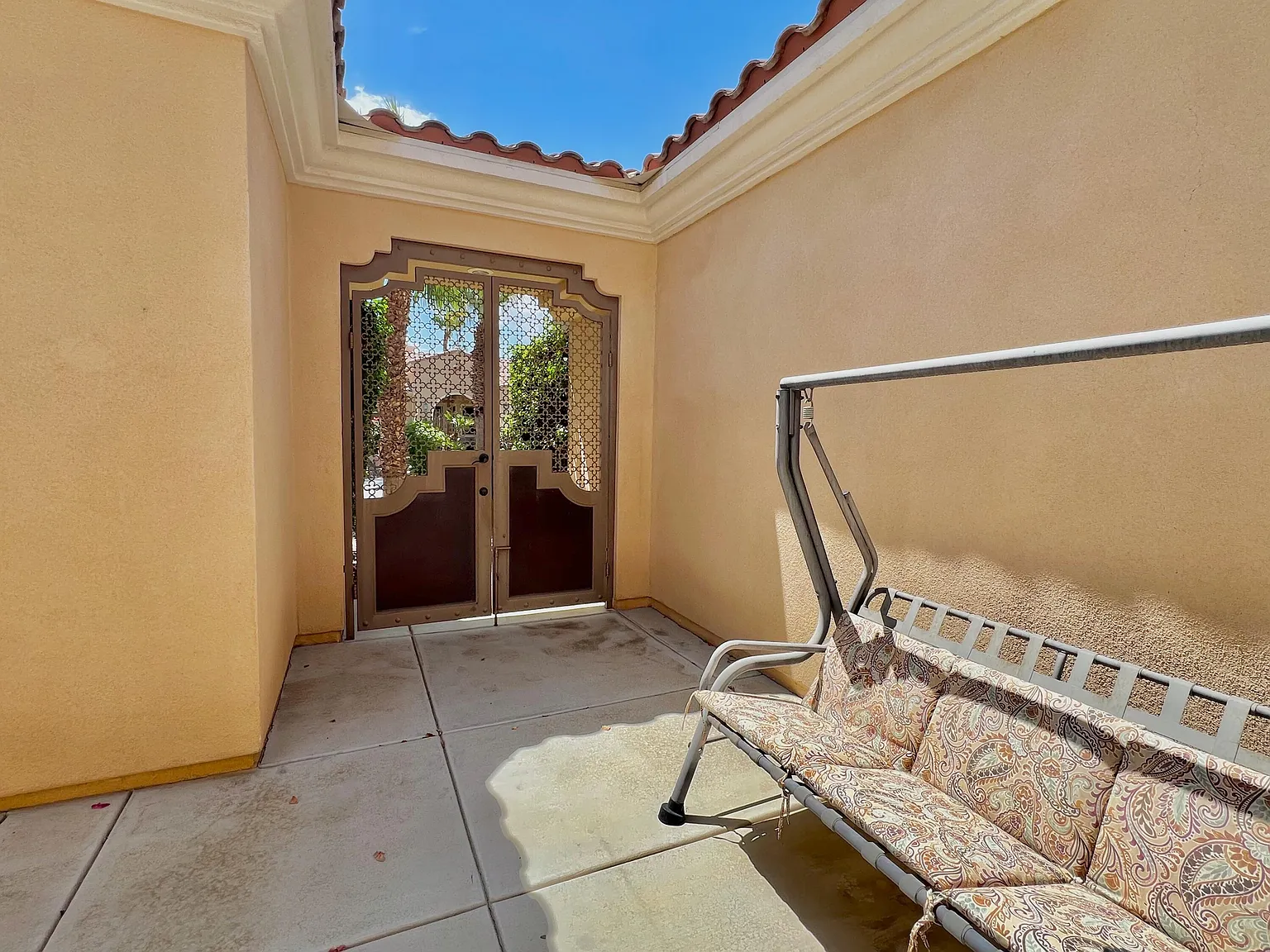3 bed, 2112 sqft, $6,000 — Photo 3