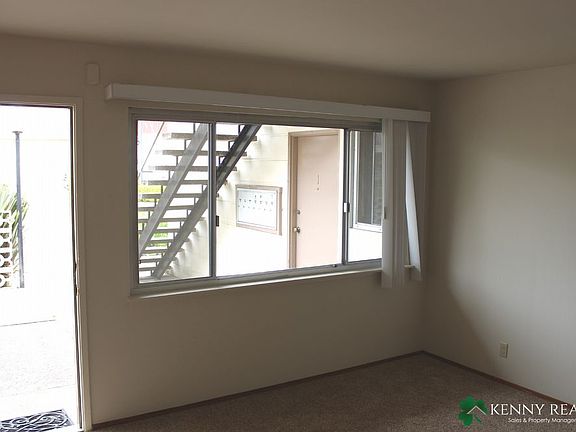 3rd image of 105 Alta Loma Dr APT 2