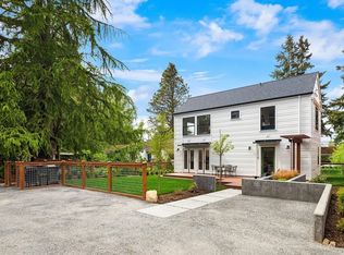 1051 NE 96th St #B, Seattle, WA 98115