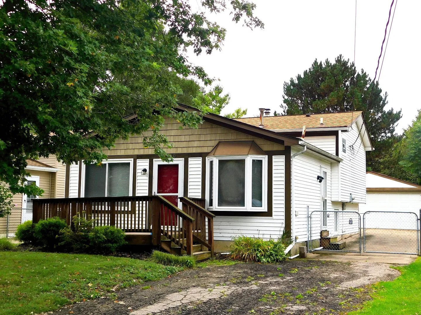 Labor Day Promotion (Through 9/13): $2,050/month for First Year 3-Bedroom Home with Elizabeth Lak... — Photo 1