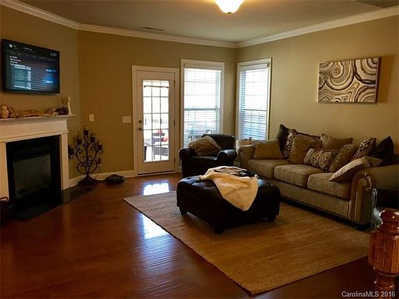 4th image of 10405 Royal Winchester Dr