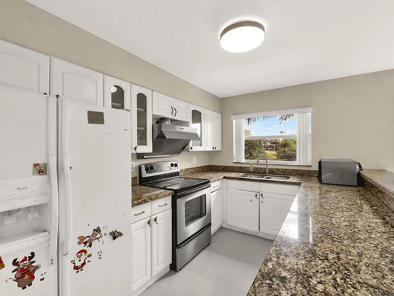 4295 Coral Springs Dr #3C — Photo 5