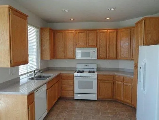 451 Edgewood Dr — Photo 6