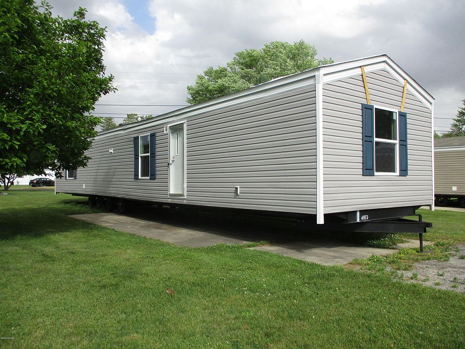 2nd image of 840 Mobile Blvd #16