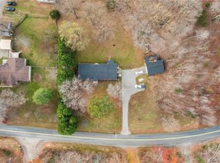 1305 W Chapel Dr, Bumpass, VA 23024