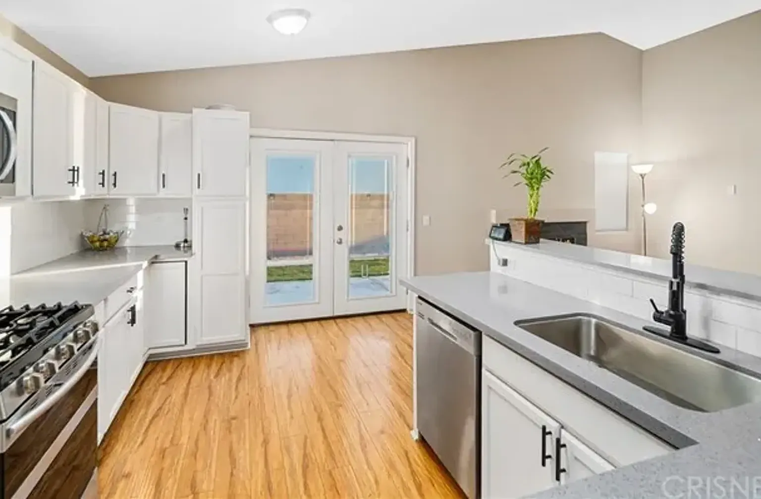 Reduced...Apply Now! — Photo 1