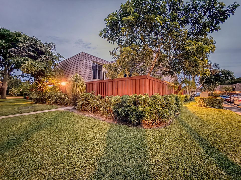 1st image of 2552 SW 15th St