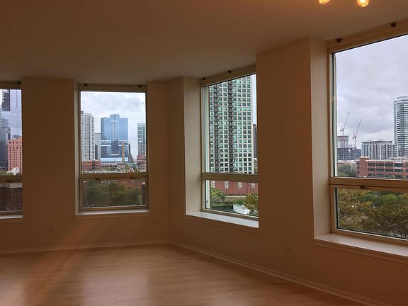 4th image of 600 N Kingsbury St APT 811