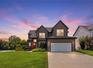 15462 S Hillside St, Olathe, KS 66062