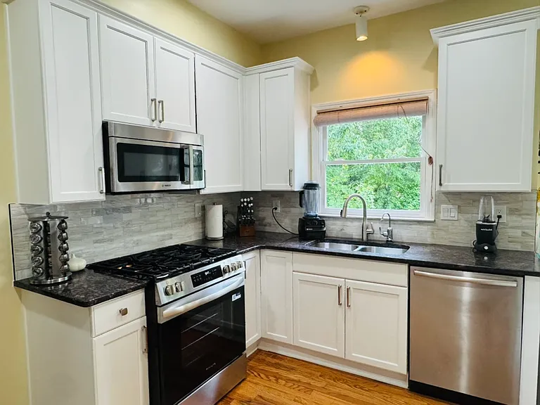 595 Oak Alley Way — Photo 2
