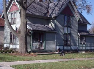 437 State St, Batavia, IL 60510