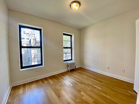 3rd image of 217 E 84th St APT 5C