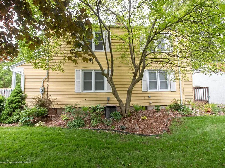 533 Lincoln Ave #1 — Photo 3