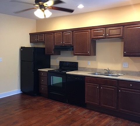 4th image of 203 E York St APT 7