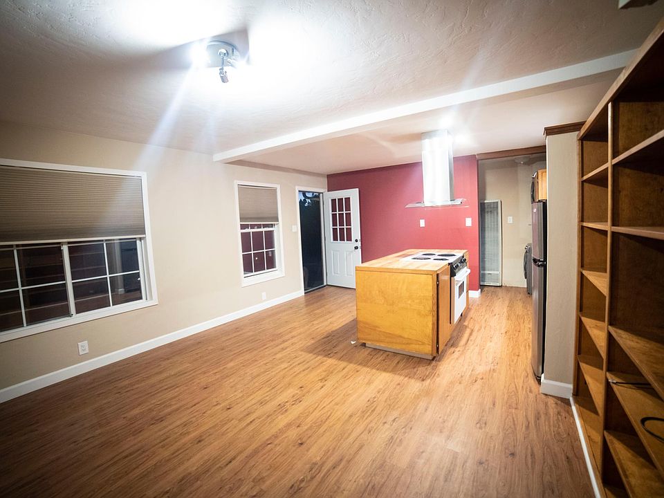1st image of 1034 Parkinson Ct