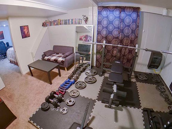 4th image of 917 Laramie St APT 2