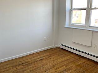 (Undisclosed Address), Fresh Meadows, NY 11365