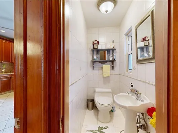 949 72nd Street image 17 of 33