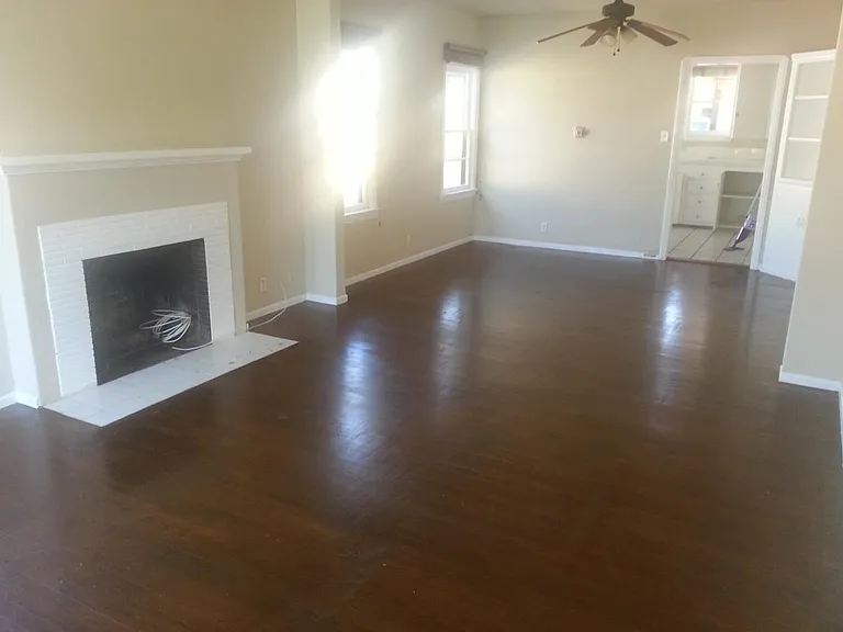 950 W Almond Ave — Photo 5