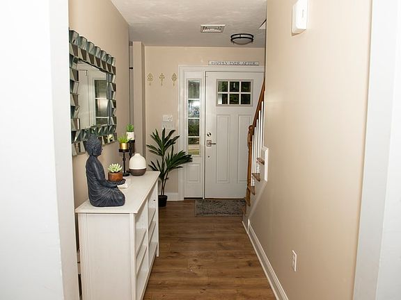4th image of 3 Woodland Ridge Dr