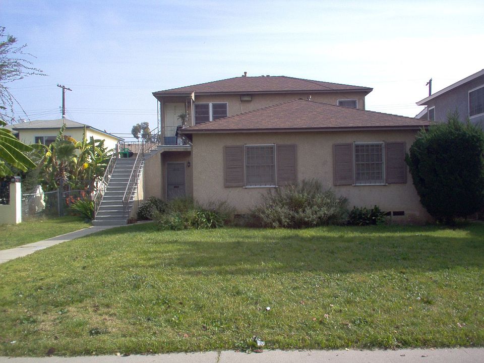 Nice front landscaping