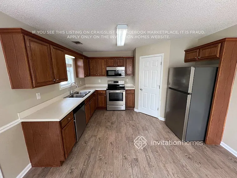 3786 Pine Village Pl — Photo 7