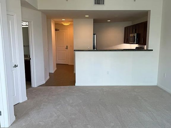 2nd image of 253 10th Ave Unit 624