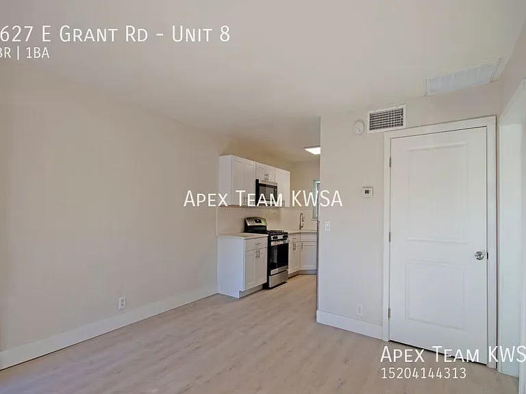 2627 E Grant Rd #8 — Photo 10