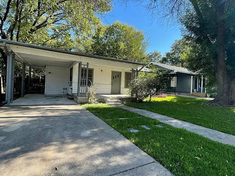 2613 Euclid Ave — Photo 1