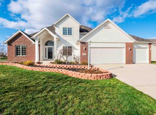 8305 Sterling Way Ct, Fort Wayne, IN 46815