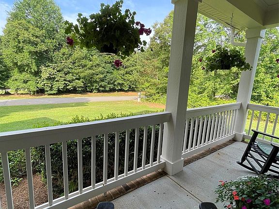 5th image of 3223 Mountain Creek Dr