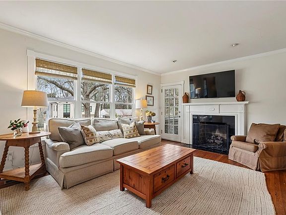 2nd image of 511 Wimbledon Rd NE