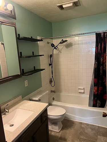 1018 Meadow Ln Photo 1