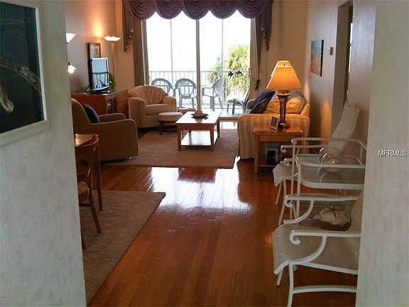4th image of 7 Island Park Pl APT 303