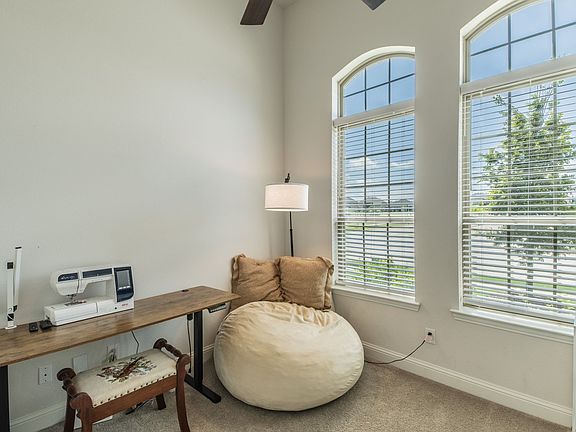4th image of 16421 Garden Dr